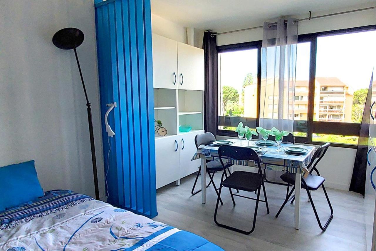Hypercenter 27 M With Wifi And Shared Pool Lägenhet Fréjus Exteriör bild